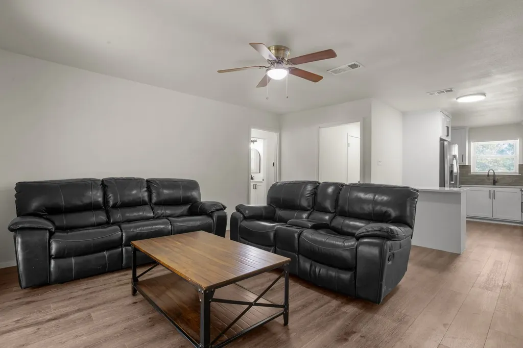 1820 Emery Street Denton TX 76201