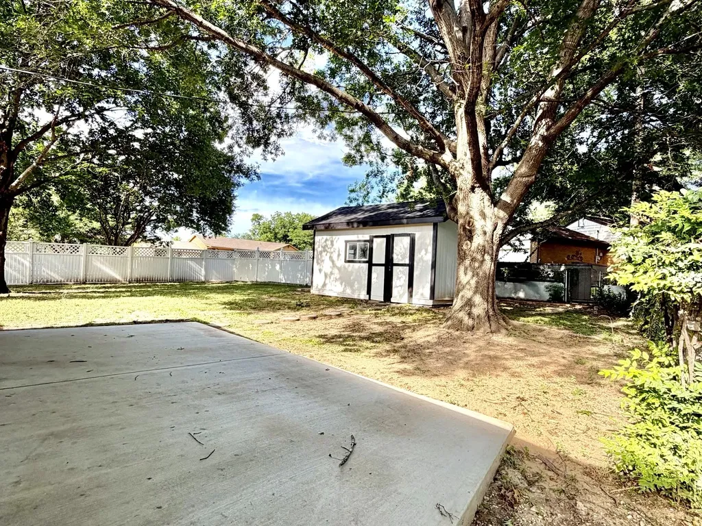 7000 Park Place Drive Richland Hills TX 76118