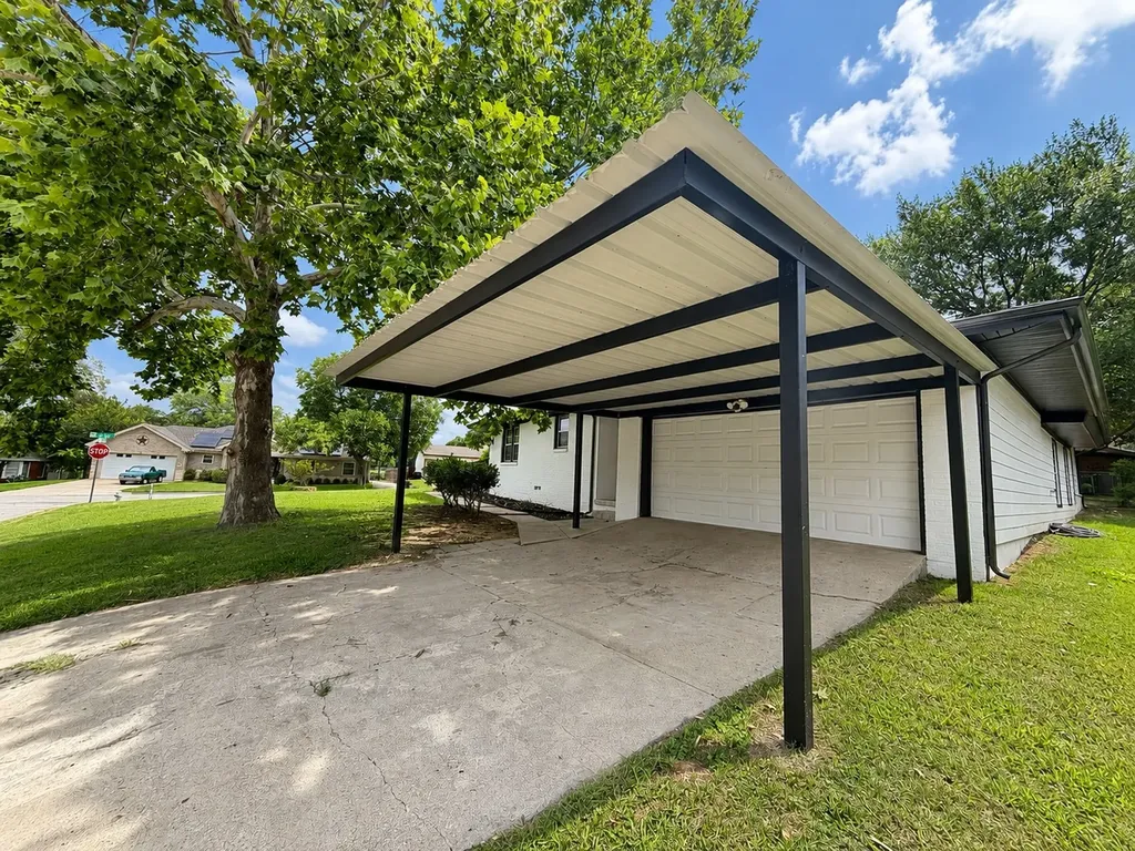 7000 Park Place Drive Richland Hills TX 76118