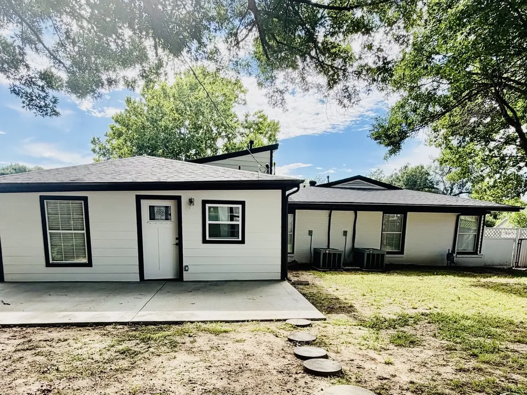 7000 Park Place Drive Richland Hills TX 76118