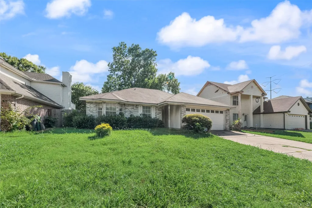 6010 Maple Leaf Drive Arlington TX 76017