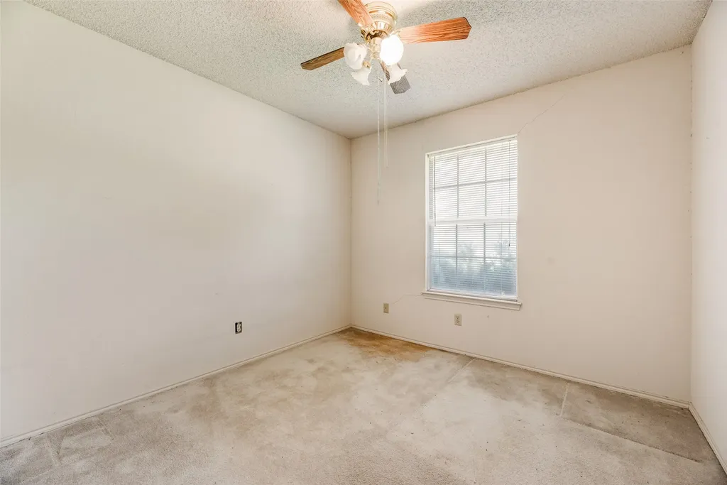 6010 Maple Leaf Drive Arlington TX 76017