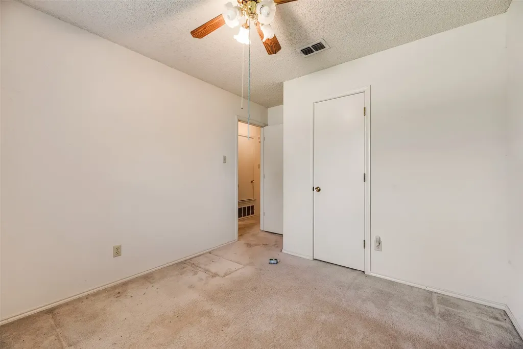 6010 Maple Leaf Drive Arlington TX 76017