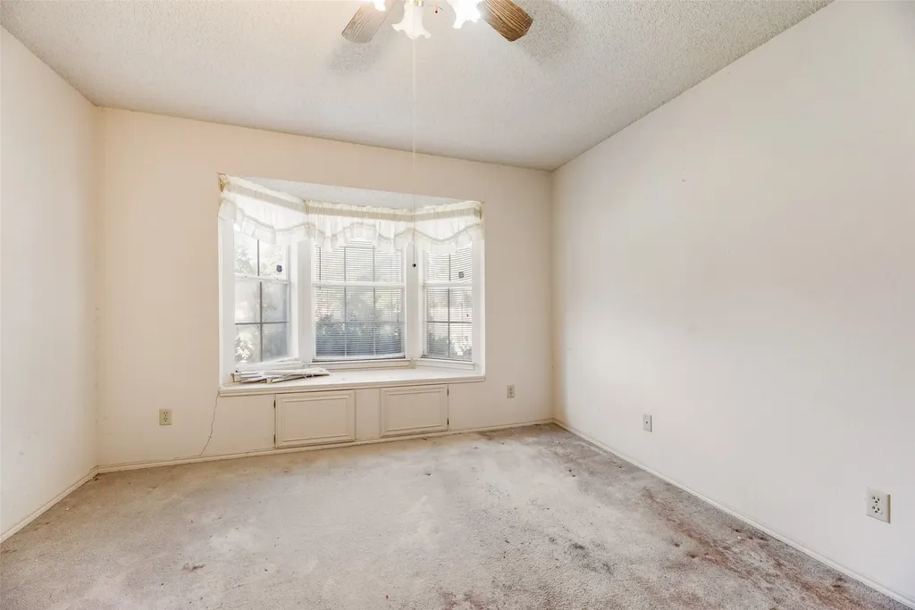 6010 Maple Leaf Drive Arlington TX 76017