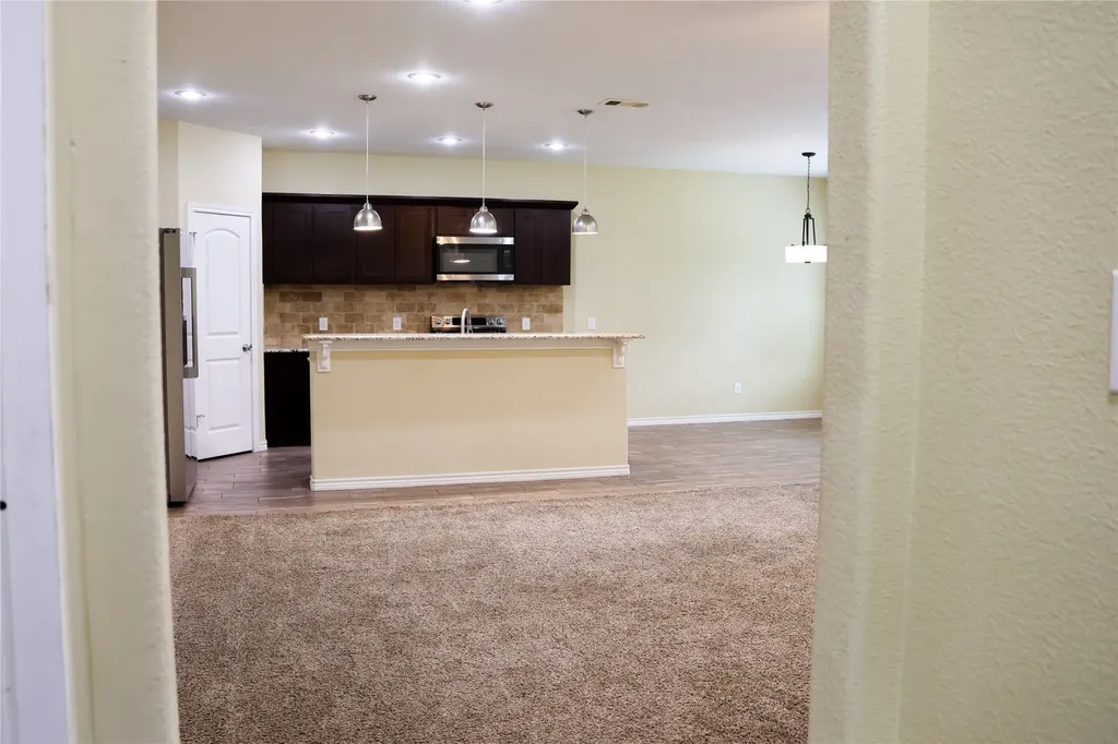 2701 Easter Avenue Dallas TX 75216