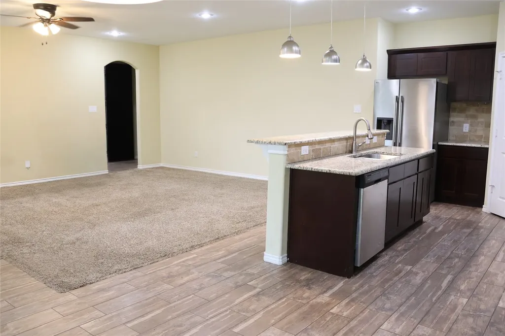2701 Easter Avenue Dallas TX 75216