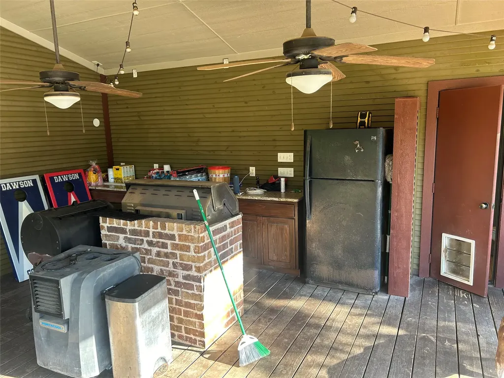731 Kentucky Street Graham TX 76450