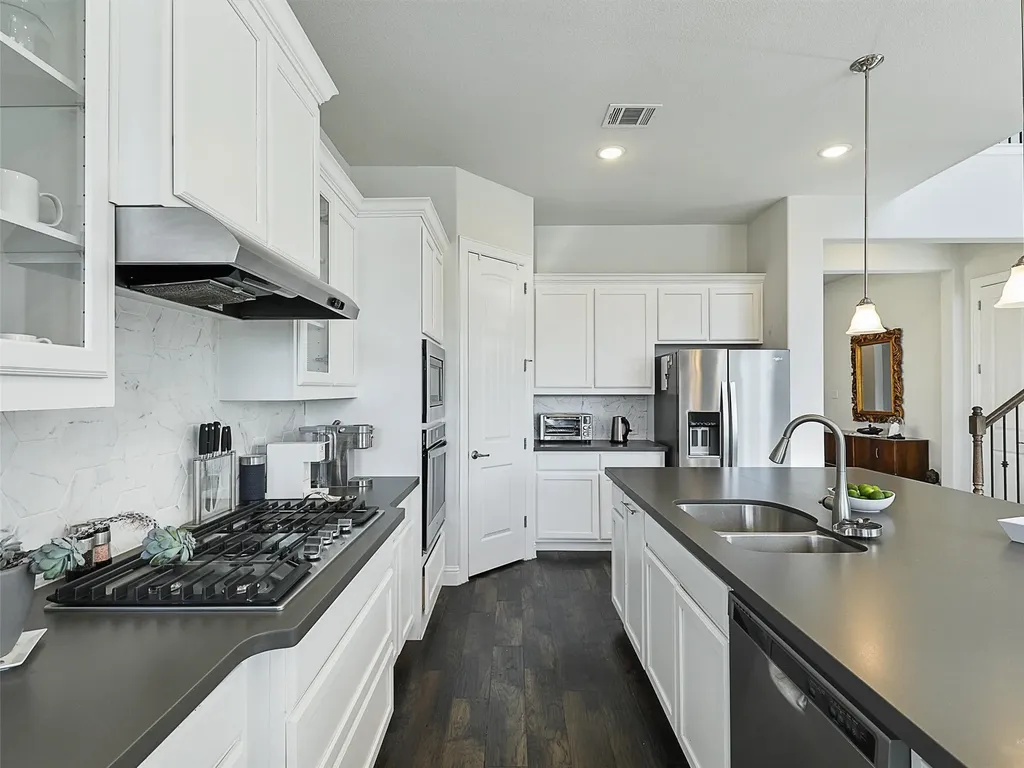 1820 Amazon Drive Plano TX 75075
