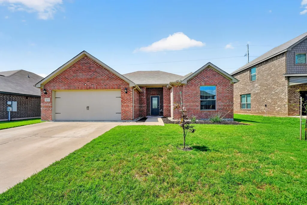 1033 Mcdonald Drive Crowley TX 76036