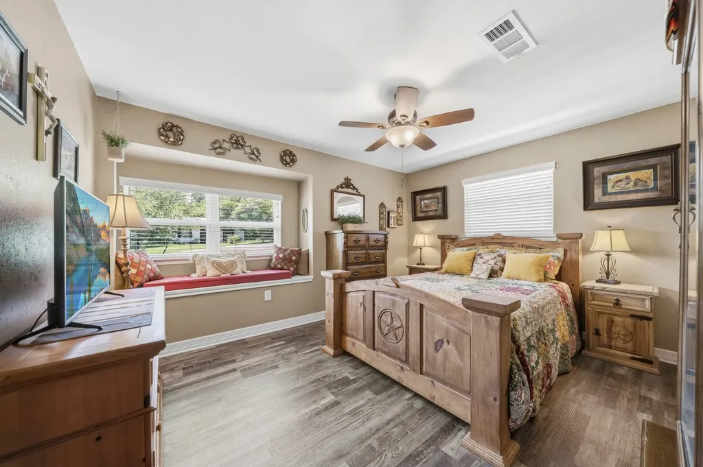 9509 Stony Point Drive Woodway TX 76712