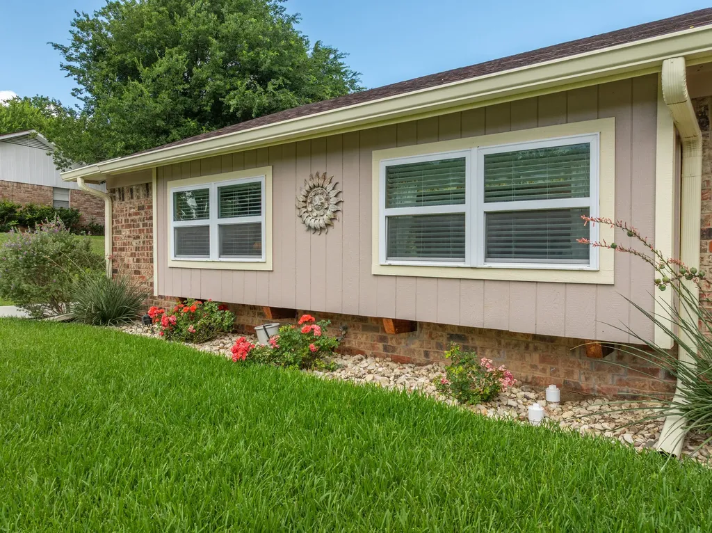 9509 Stony Point Drive Woodway TX 76712