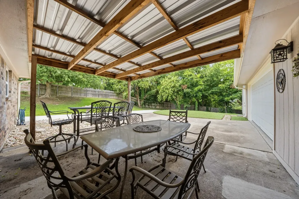 9509 Stony Point Drive Woodway TX 76712