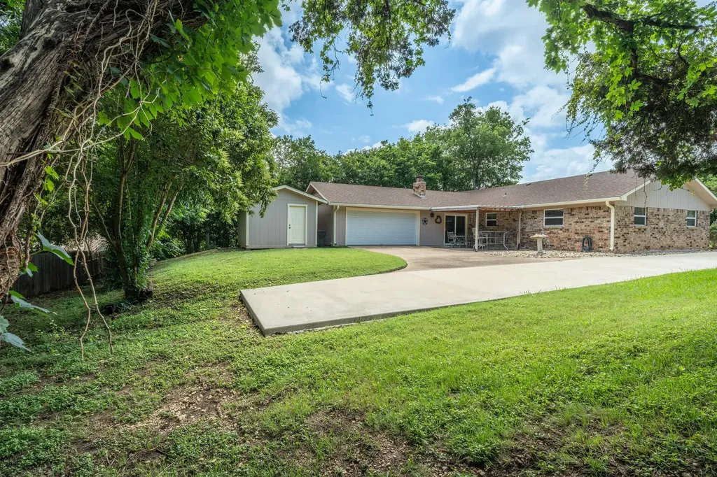 9509 Stony Point Drive Woodway TX 76712