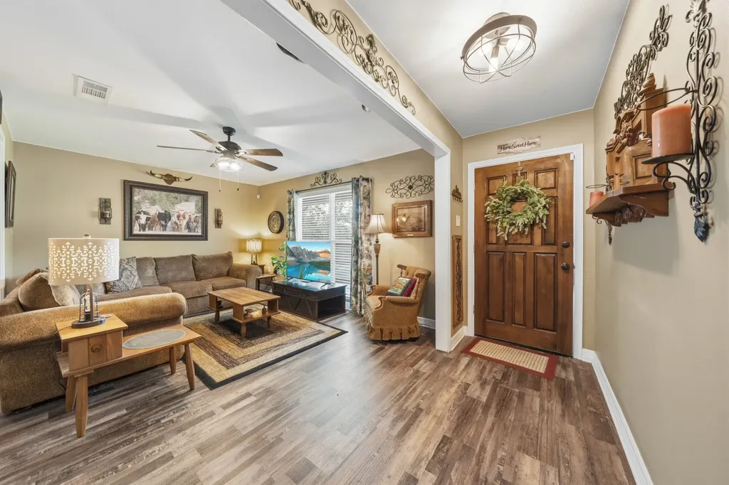 9509 Stony Point Drive Woodway TX 76712