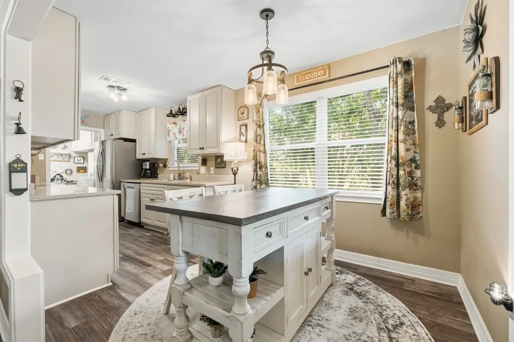 9509 Stony Point Drive Woodway TX 76712