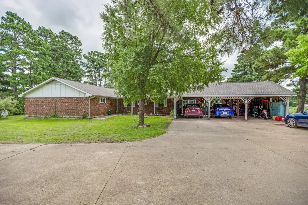 683 Us Highway 84 W Teague TX 75860