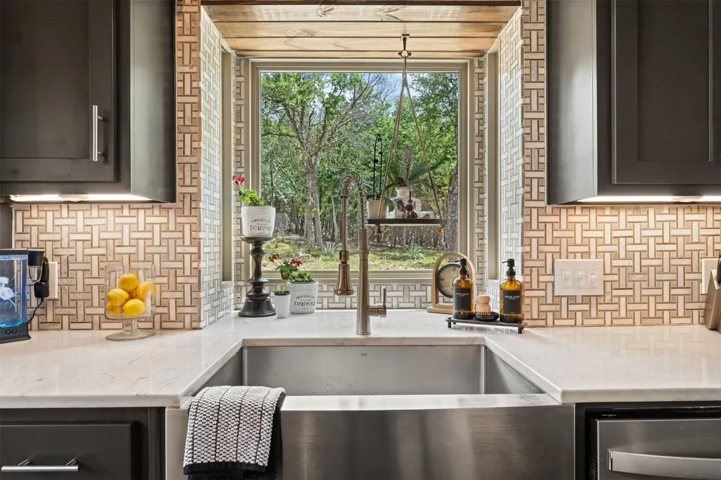 124 Bluffview Circle China Spring TX 76633
