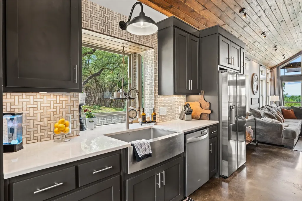 124 Bluffview Circle China Spring TX 76633