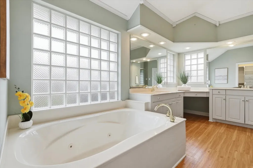 5750 Encore Drive Dallas TX 75240