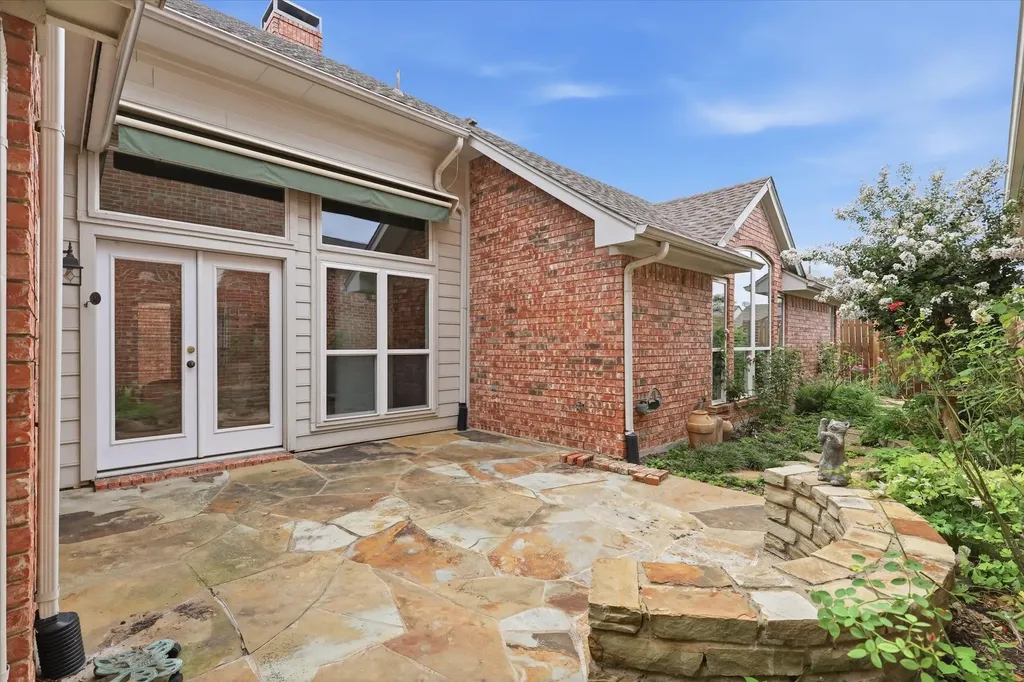 5750 Encore Drive Dallas TX 75240