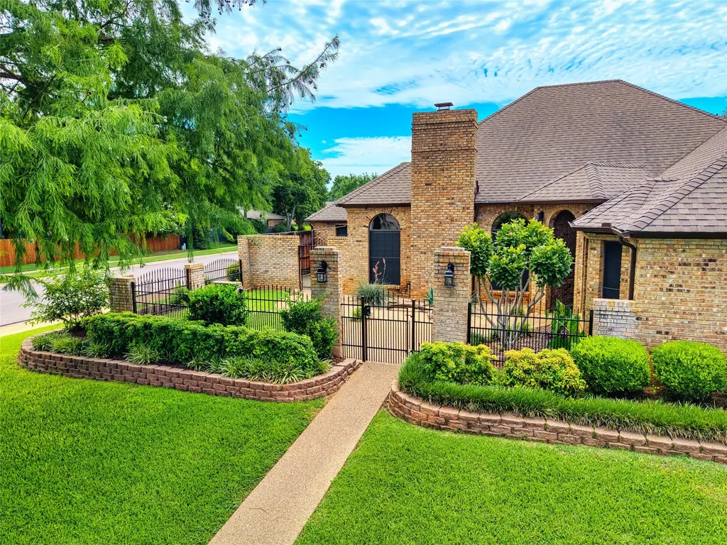 608 Gunnison Drive Arlington TX 76006