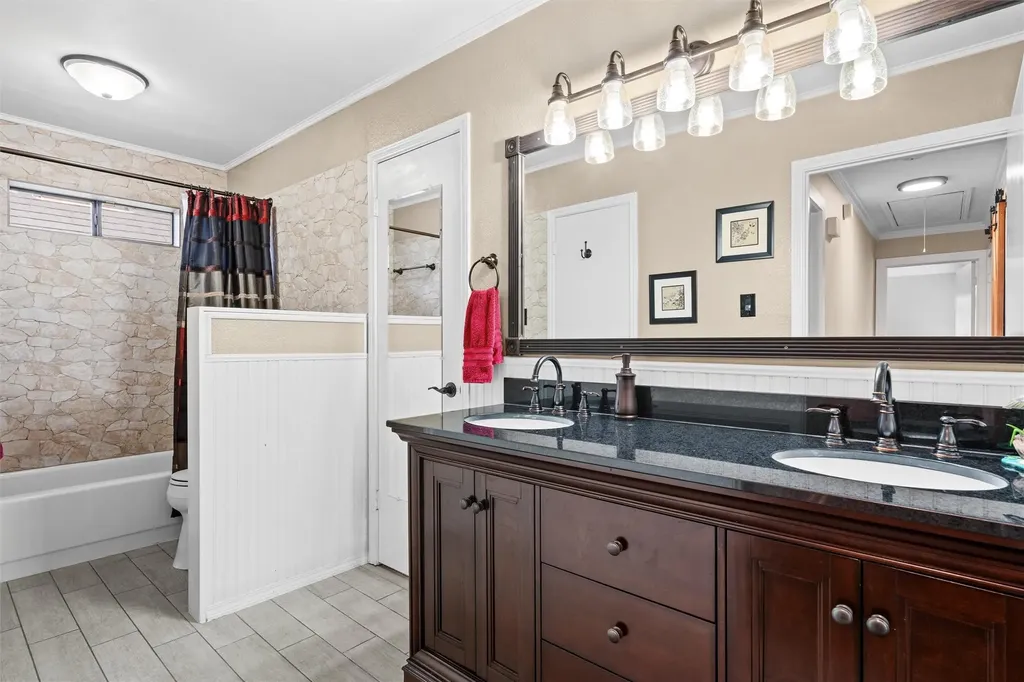 608 Gunnison Drive Arlington TX 76006