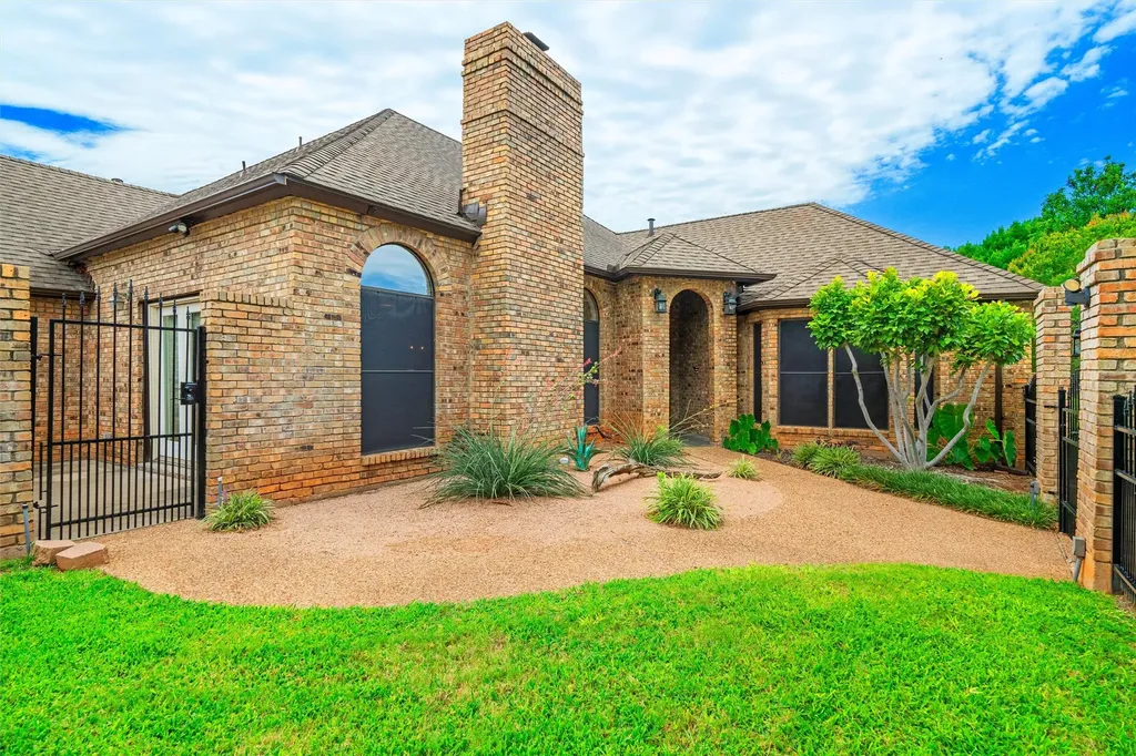 608 Gunnison Drive Arlington TX 76006