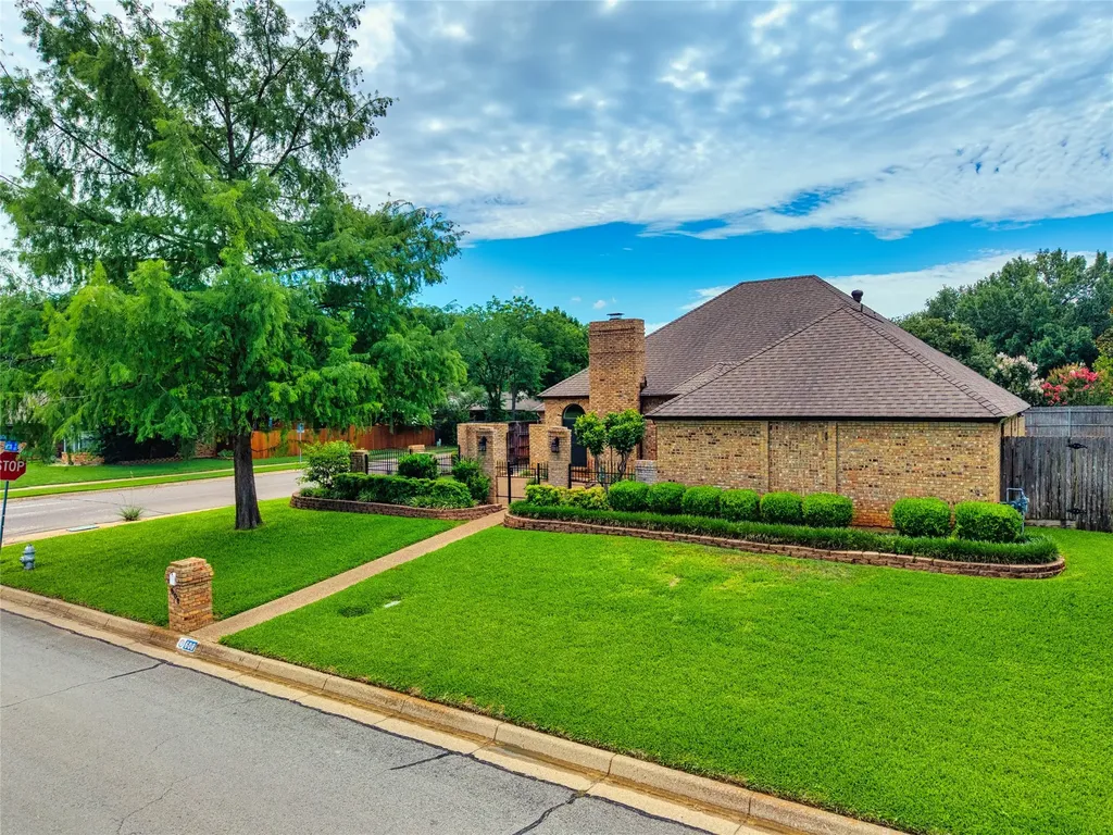 608 Gunnison Drive Arlington TX 76006