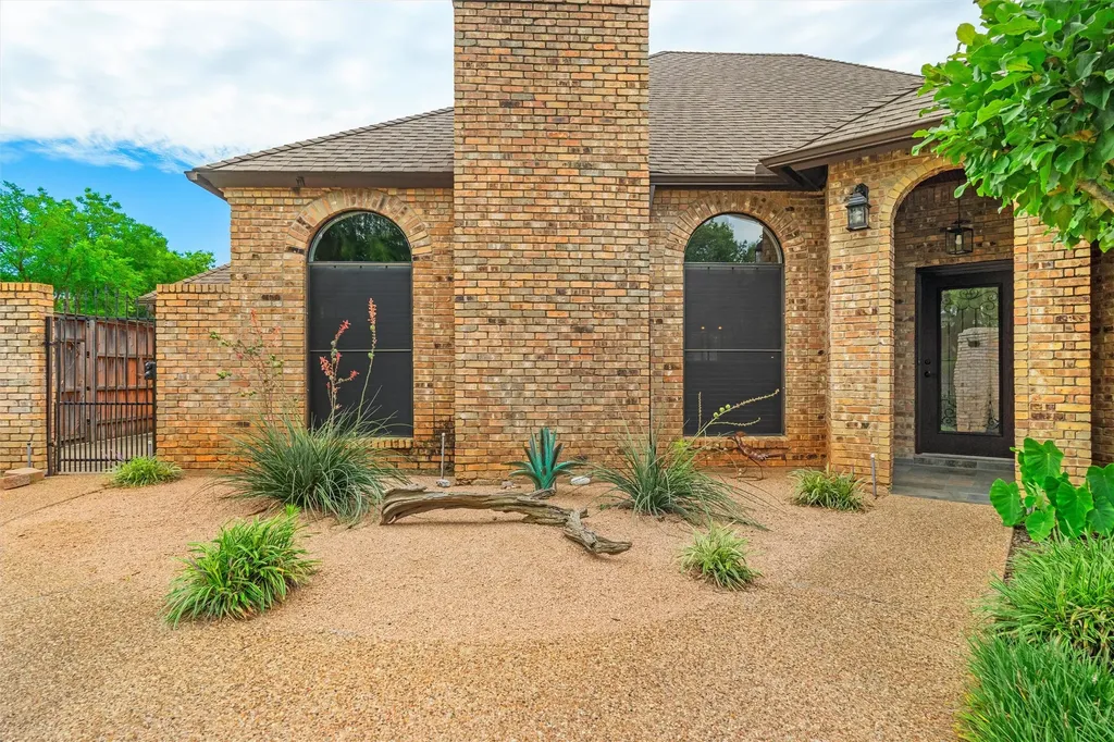 608 Gunnison Drive Arlington TX 76006