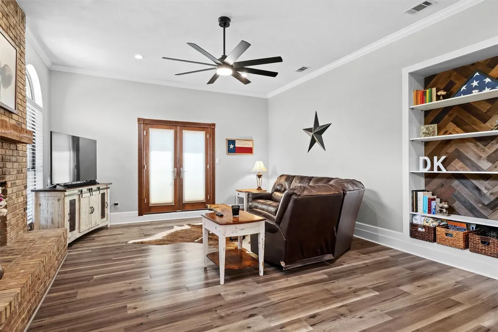 608 Gunnison Drive Arlington TX 76006