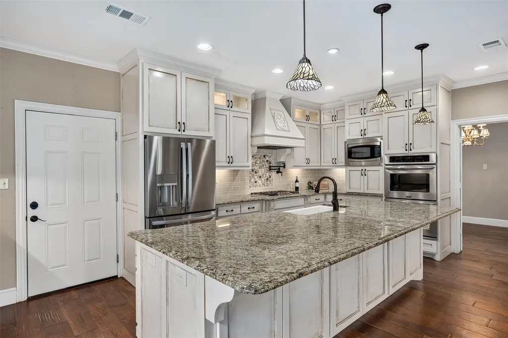 6114 Firecrest Drive Garland TX 75044