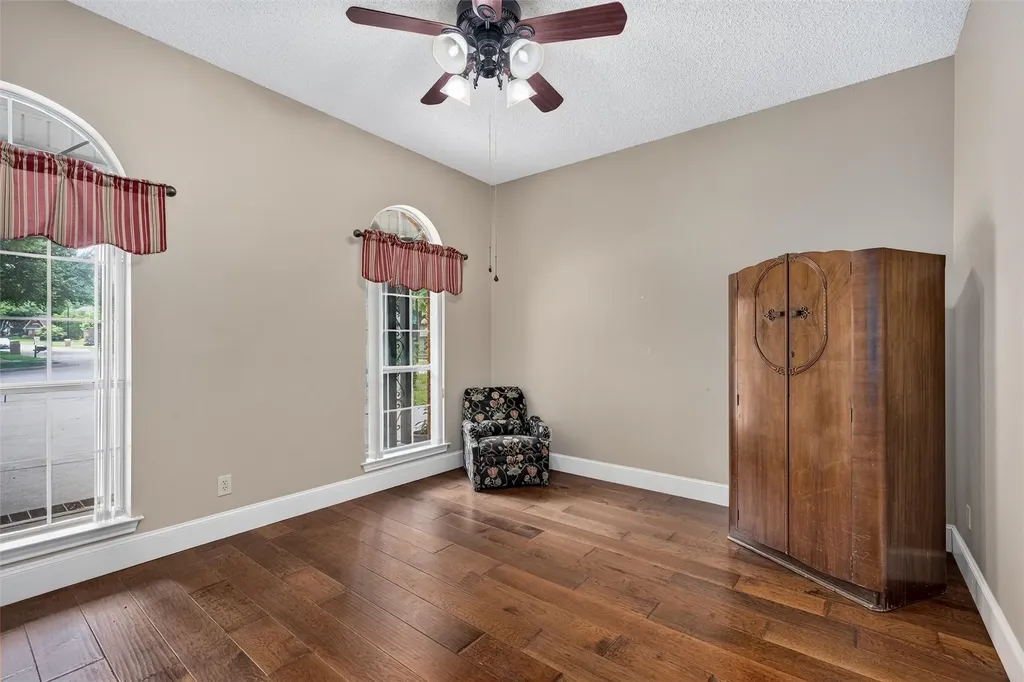 6114 Firecrest Drive Garland TX 75044