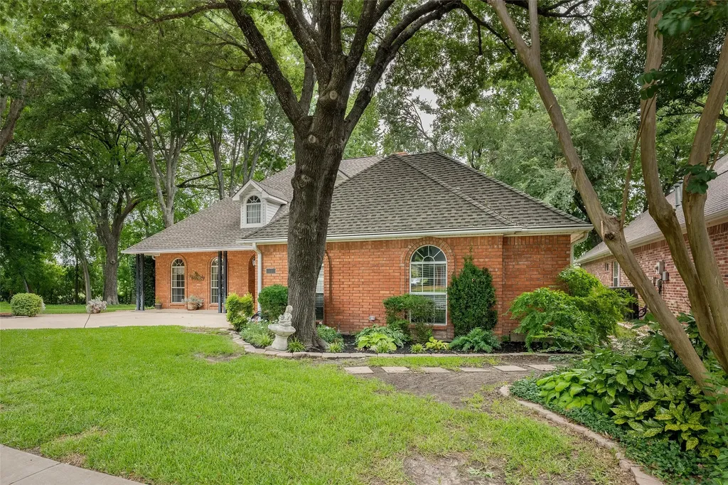 6114 Firecrest Drive Garland TX 75044
