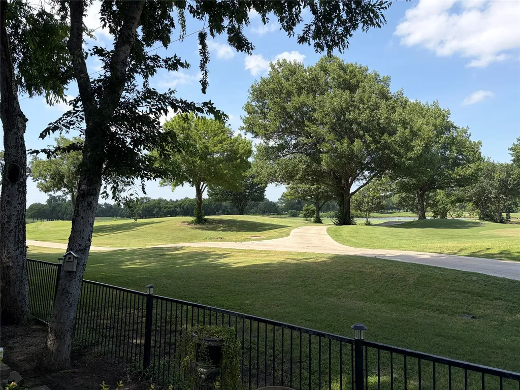 6114 Firecrest Drive Garland TX 75044