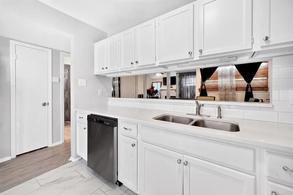 1604 Wickford Drive Arlington TX 76018