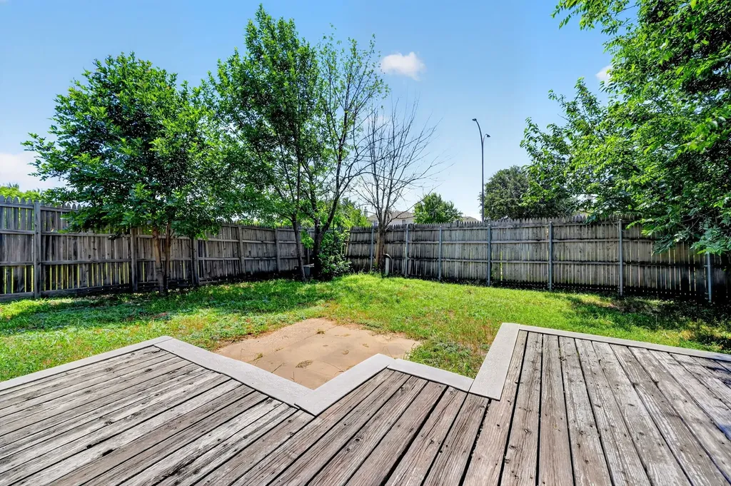 1604 Wickford Drive Arlington TX 76018