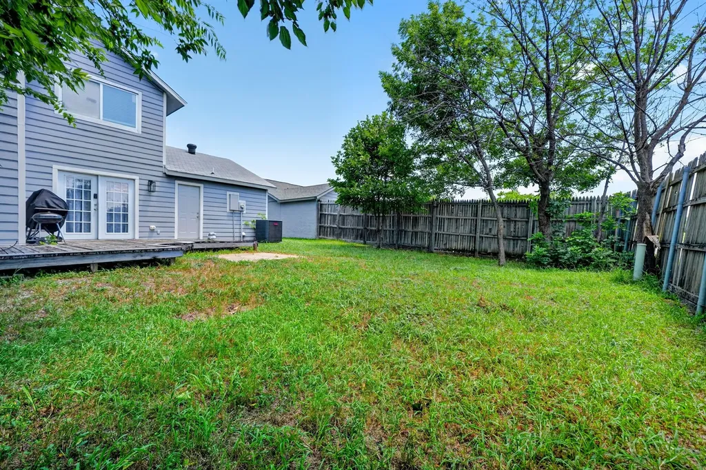 1604 Wickford Drive Arlington TX 76018