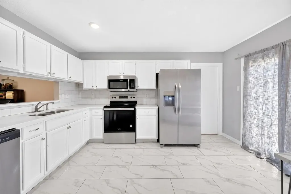 1604 Wickford Drive Arlington TX 76018