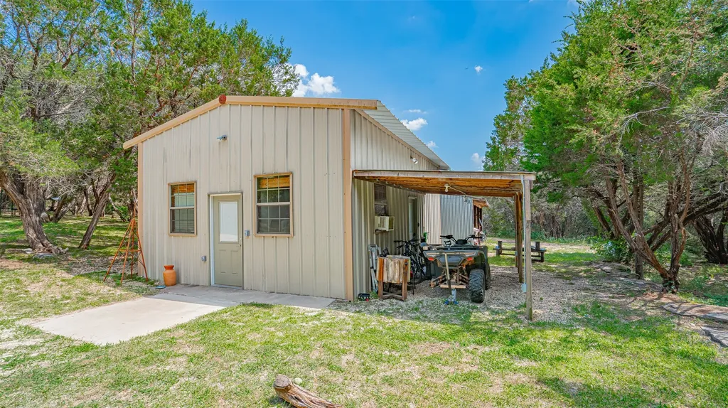 1129 County Road 306 #B Rainbow TX 76077
