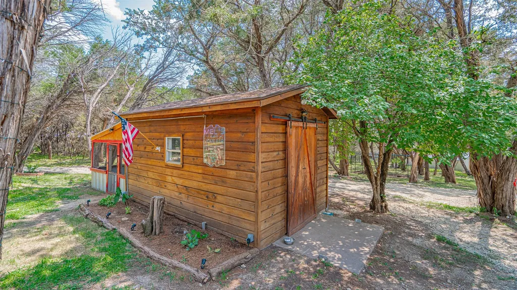 1129 County Road 306 #B Rainbow TX 76077