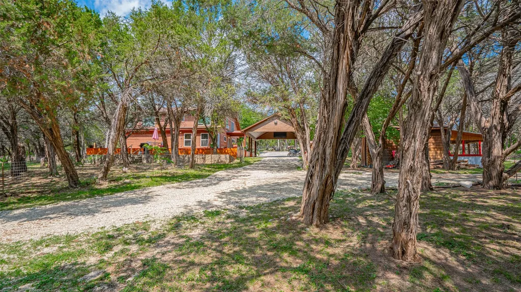 1129 County Road 306 #B Rainbow TX 76077