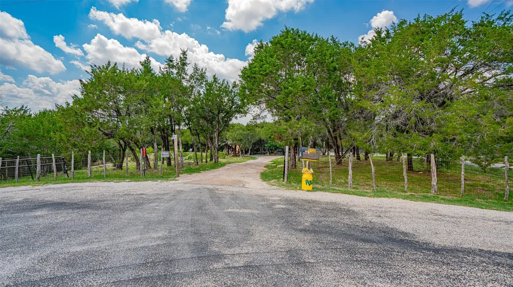 1129 County Road 306 #B Rainbow TX 76077