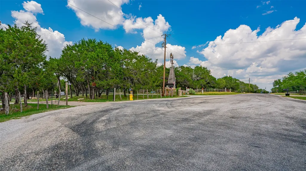 1129 County Road 306 #B Rainbow TX 76077