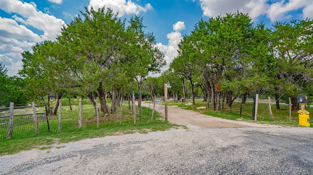 1129 County Road 306 #B Rainbow TX 76077