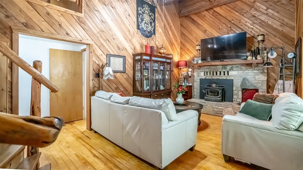 1129 County Road 306 #B Rainbow TX 76077