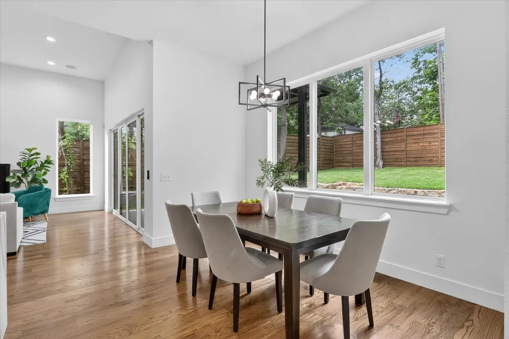 1727 Ramsey Dallas TX 75216