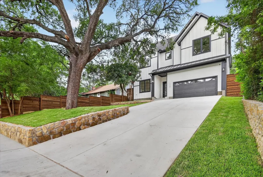1727 Ramsey Dallas TX 75216