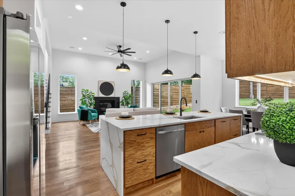 1727 Ramsey Dallas TX 75216
