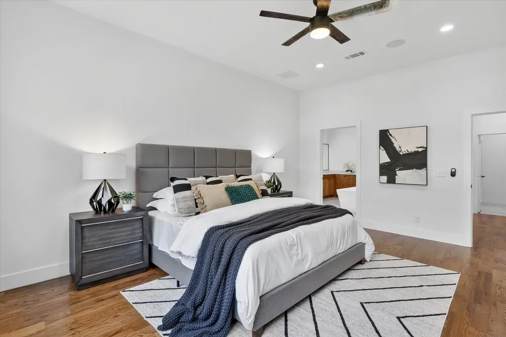 1727 Ramsey Dallas TX 75216