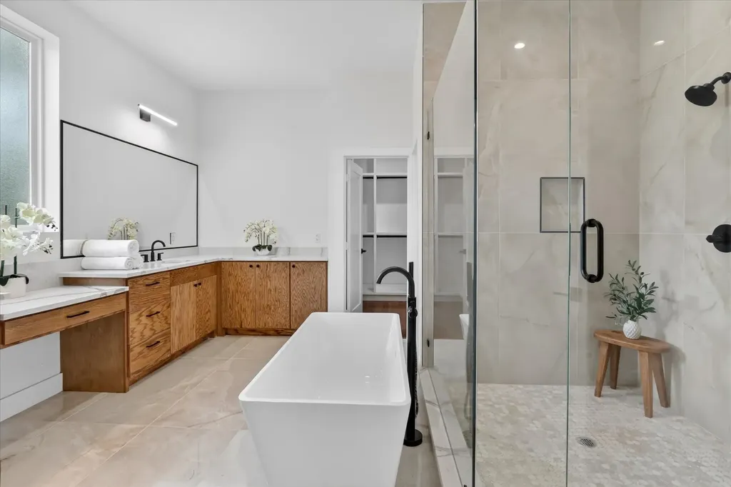 1727 Ramsey Dallas TX 75216